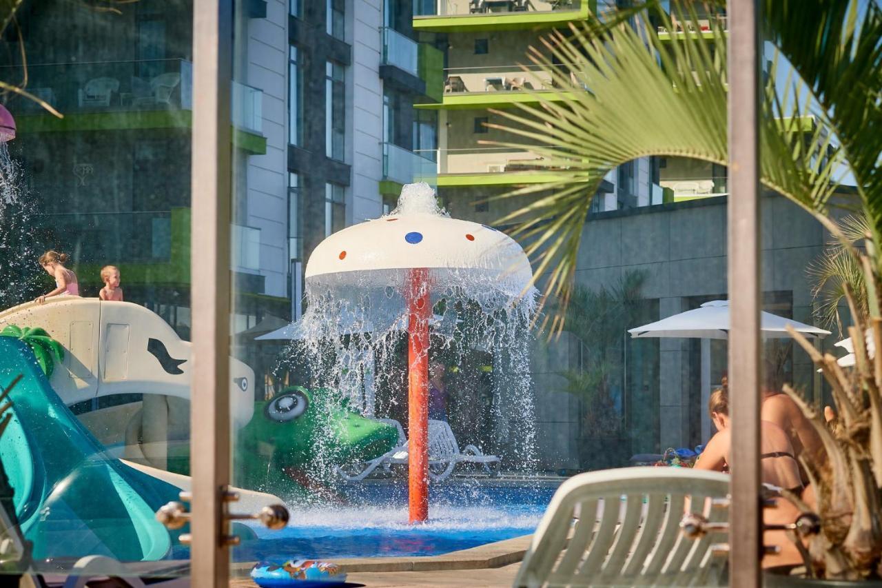 Coral Aparthotel Pool & Spa Mamaia Nord Navodari Exterior photo
